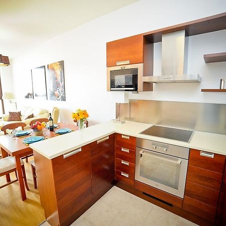 Luxury Rockefeller - Sea Towers Apartment Gdynia Room photo
