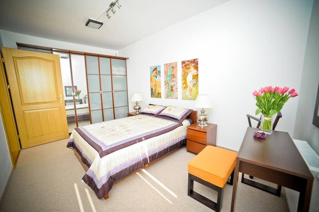 Luxury Rockefeller - Sea Towers Apartment Gdynia Room photo