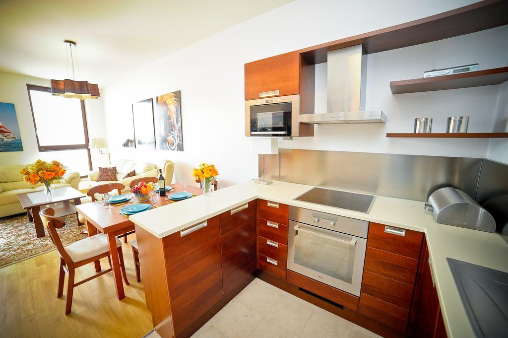 Luxury Rockefeller - Sea Towers Apartment Gdynia Room photo