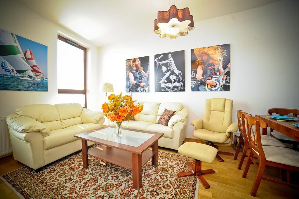 Luxury Rockefeller - Sea Towers Apartment Gdynia Room photo