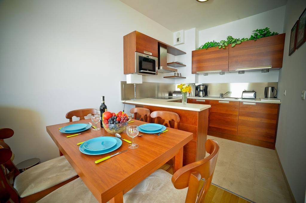 Luxury Rockefeller - Sea Towers Apartment Gdynia Room photo