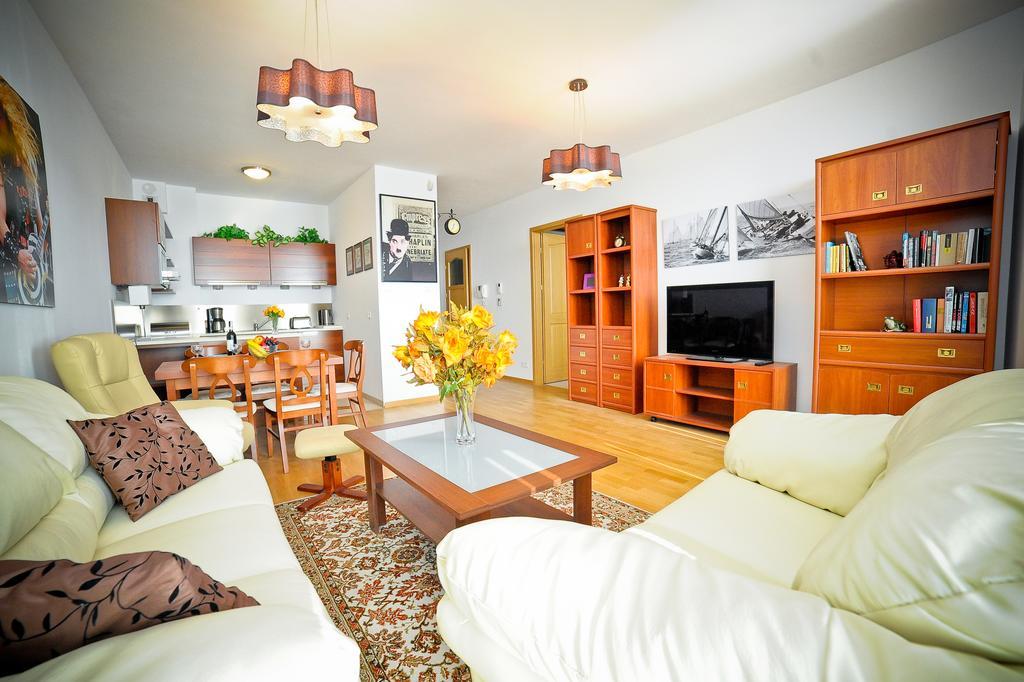 Luxury Rockefeller - Sea Towers Apartment Gdynia Room photo